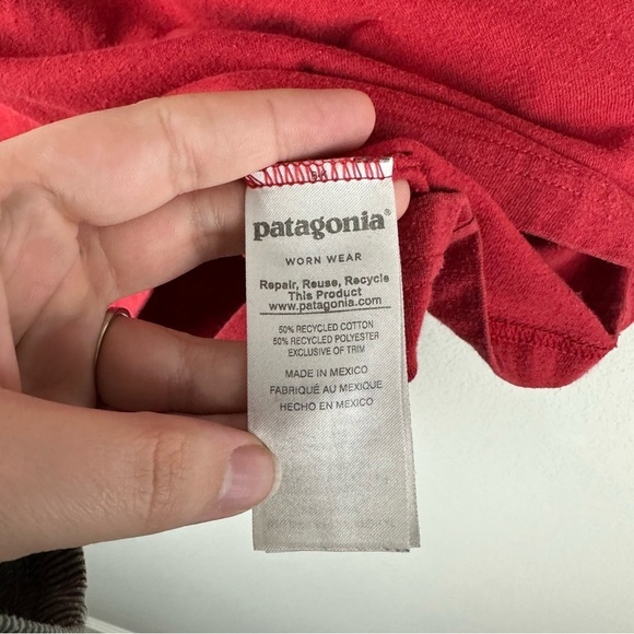 Patagonia Red Responsibili-Tee Short Sleeve Regular Fit Tee Shirt Size Large - Picture 5 of 8
